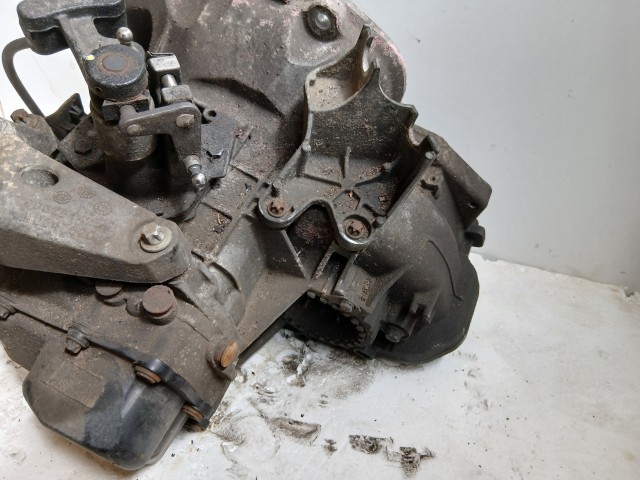 Opel Meriva B 2010-2017 Váltó Használt 1.4 turbo A14nel  f17w394