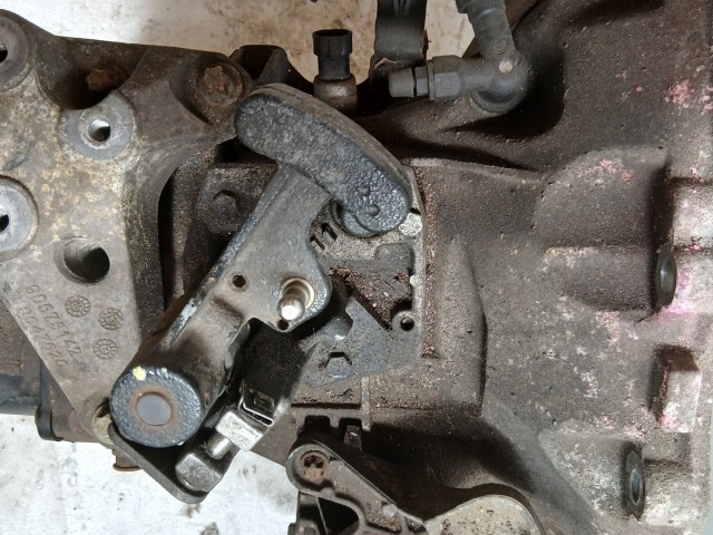 Opel Meriva B 2010-2017 Váltó Használt 1.4 turbo A14nel  f17w394