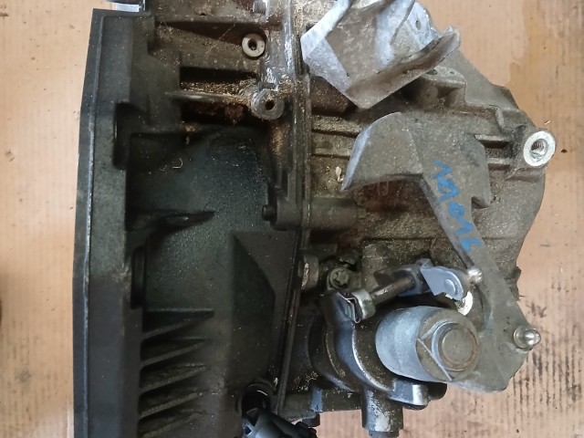 Opel Antara 2.2 cdti 4x4  Váltó Használt f40