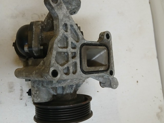 Opel Meriva B 2010-2017 Vízpumpa Használt B16dtl 