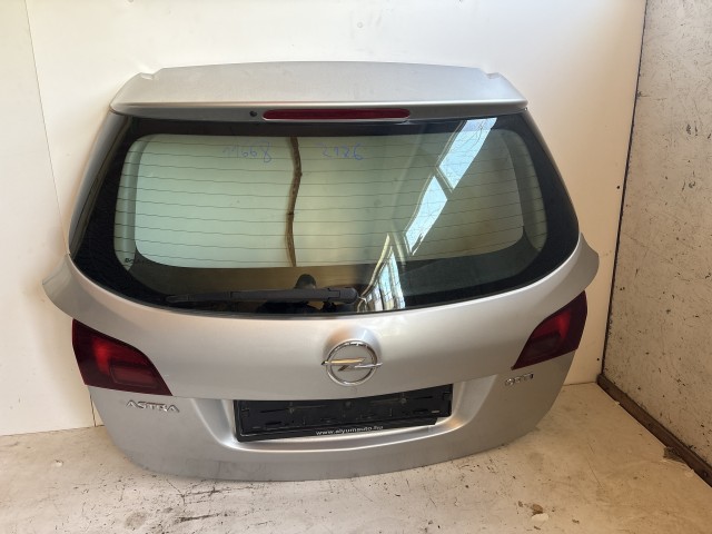 11668 Opel Astra J kombi 2009-2015 Csomagtérajtó Z176 Ezüst