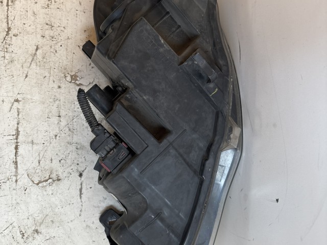11175 Opel Astra J 2009-2015  Jobb első Lámpa Fényszóró