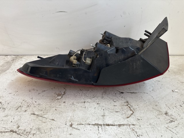 11173 Opel Astra J kombi 2009-2015 Bal hátsó Lámpa sötétitett