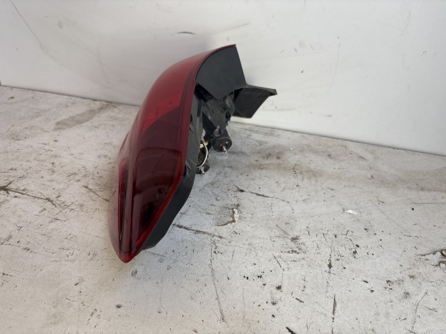 11174 Opel Astra J kombi 2009-2015 Jobb hátsó Lámpa sötétitett  
