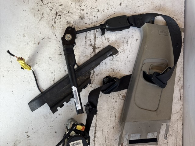 Opel Astra J 2009-2015 Jobb első Övfeszítő
