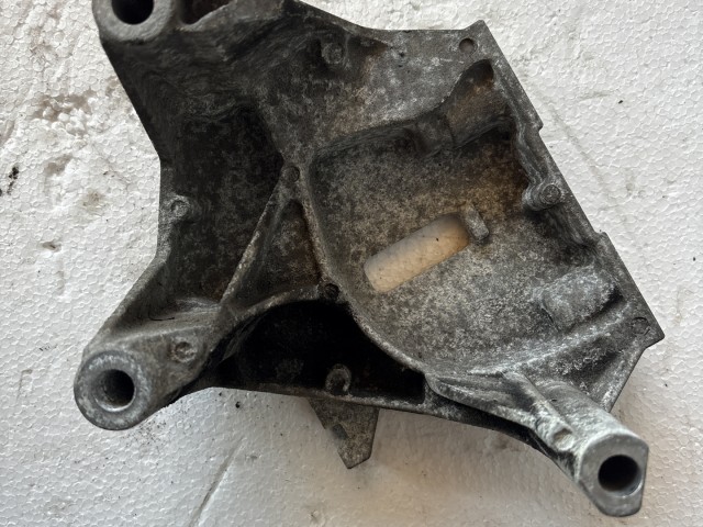 Opel Corsa E 2014- 2014-2019 motortartó bak