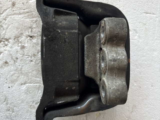 Opel Antara 2006-2015 motortartó bak