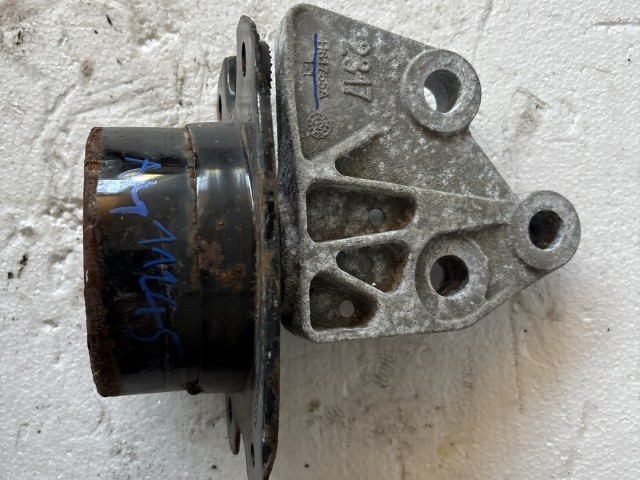 Opel Antara 2006-2015 motortartó bak