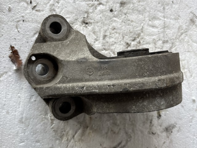 Opel Antara 2006-2015 motortartó hátsó kitámasztó bak