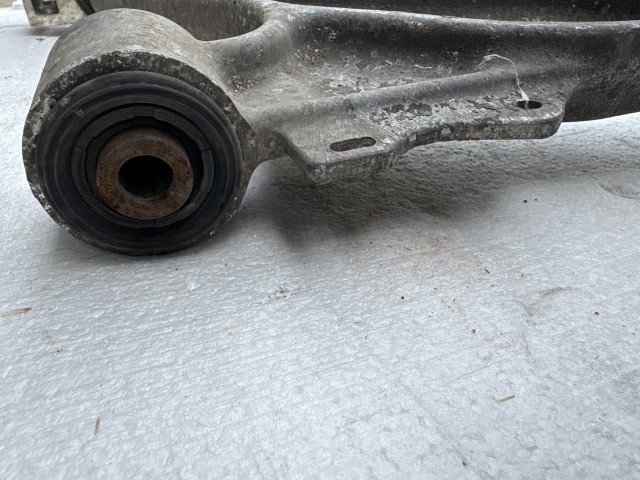 Opel Astra J 2009-2015 Jobb első Lengőkar Használt