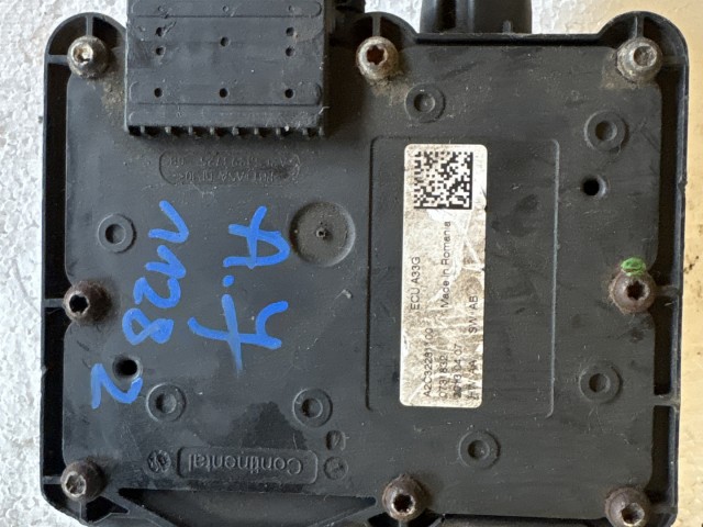 Opel Astra J 2009-2015 elektromos kézifék motor