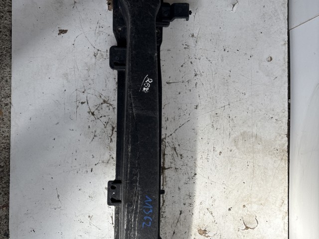 Hyundai I 30 2007-2011 hátsó Lökhárító tartó Használt