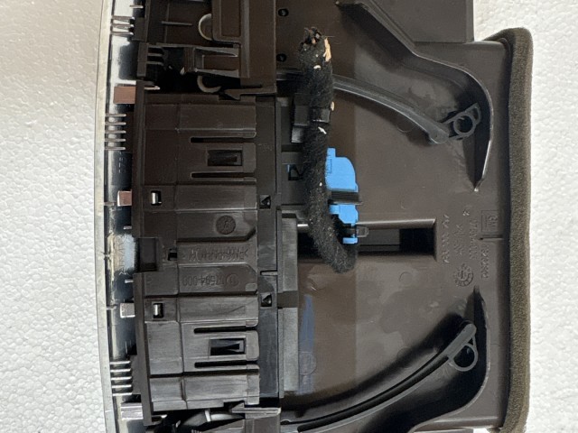 Opel Meriva B 2010-2017 Középső Szellőző barna