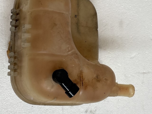 Opel Astra H 2004-2010 2004-2010 Kiegyenlítő tartály jeladós