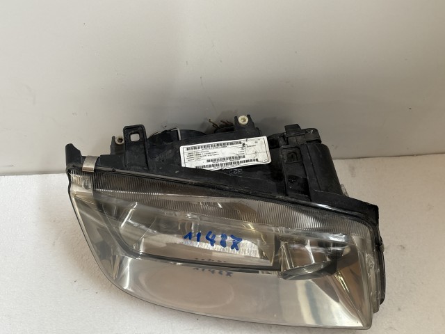 11487 Volkswagen Bora 1998-200511487 Volkswagen Bora 1998-2005 Jobb első Lámpa Fényszóró 