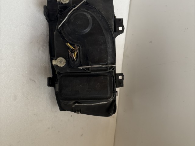 11487 Volkswagen Bora 1998-200511487 Volkswagen Bora 1998-2005 Jobb első Lámpa Fényszóró 