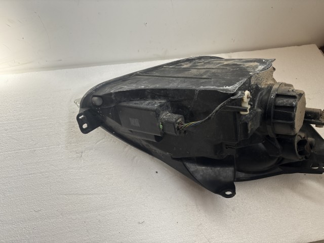 11510 Ford Fiesta v 2004-2008 Bal első Lámpa Fényszoró