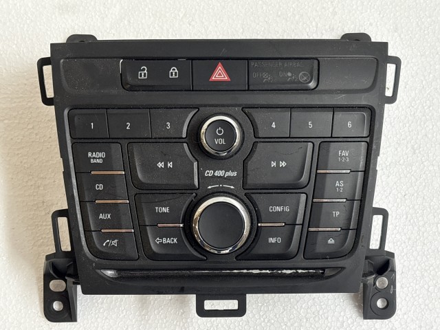 Opel Zafira C 2011 Közép konzol Használt