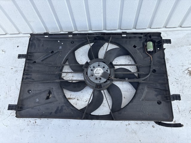 Opel Astra J 2009-2015 Hűtőventilátor Használt   
