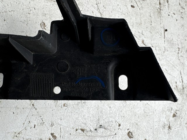 Opel Astra J 2009-2015 bal első Lámpa tartó Használt 