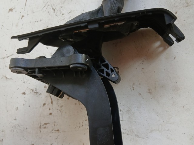 Opel Zafira B  2005-2014 Váltókulissza Váltókar Használt  5 sebbeséges