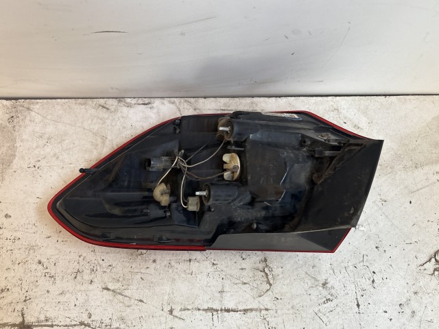 11173 Opel Astra J kombi 2009-2015 Bal hátsó Lámpa sötétitett