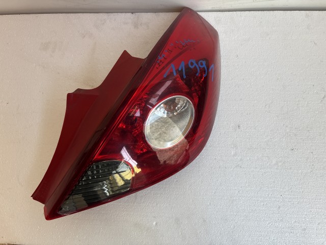 11991 Opel Corsa D 2006-2014 Lámpa , Fényszóró Használt  Jobb hátsó