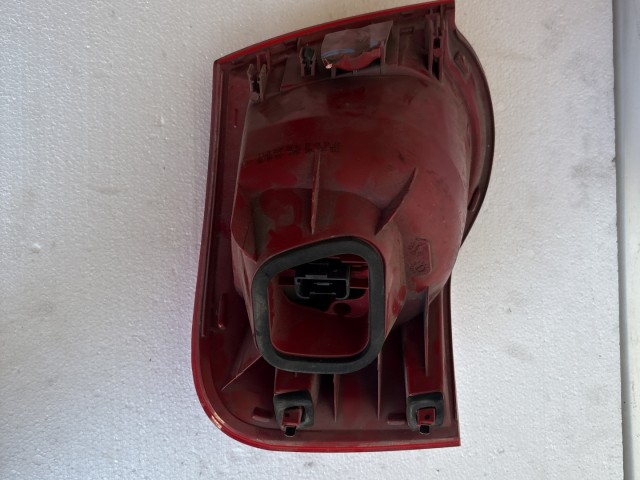 11994 Volkswagen Passat B7 2010-2014 Lámpa , Fényszóró Használt  Jobb hátsó