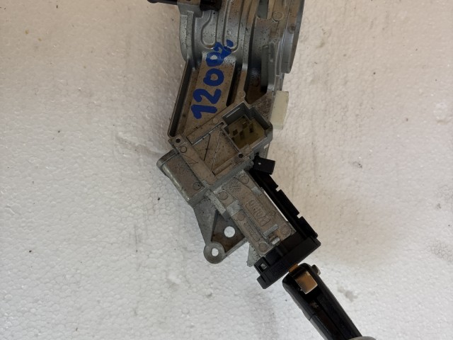 Opel Astra H 2004-2010 Gyújtáskapcsoló Használt