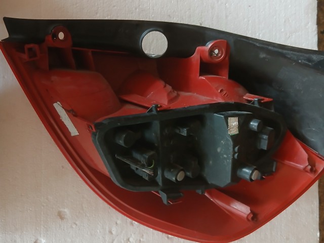 12059 Renault Clio III. 2007-2014 Bal hátsó Lámpa