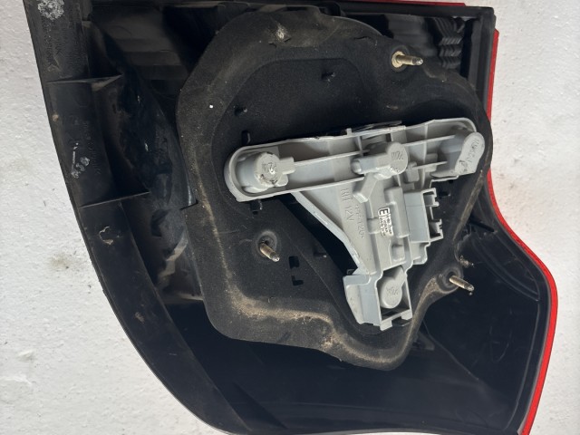 12100 Toyota Corolla 2001-2007 Bal hátsó Lámpa