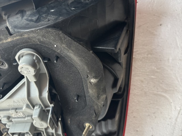 12100 Toyota Corolla 2001-2007 Bal hátsó Lámpa