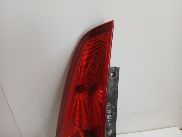 12107 Opel Agila 2008-2014 Bal hátsó Lámpa