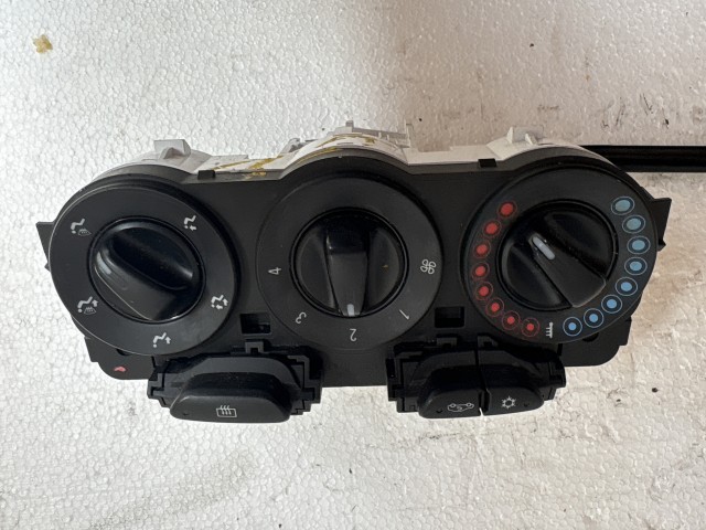 Opel Corsa E 2014- 2014-2019 Fűtéskapcsoló