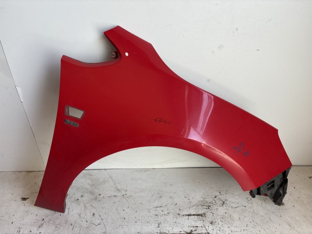 6711 Opel Astra J GTC 2009-2015 Jobb első Sárvédő első Piros 