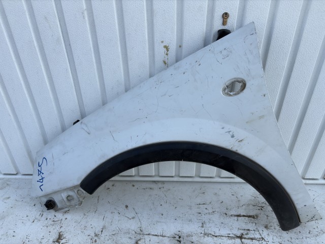 1475 Opel Corsa C 2000-2009 Bal első Sárvédő Fehér