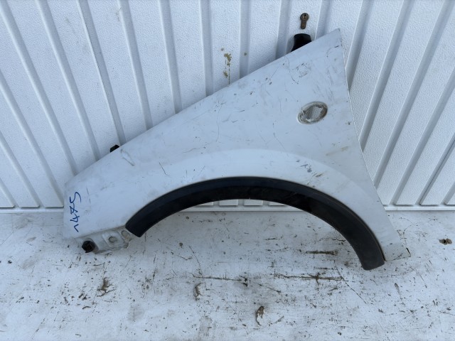 1475 Opel Corsa C 2000-2009 Bal első Sárvédő Fehér