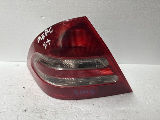 9004 Mercedes Benz C w203 2003-2007 Bal hátsó Lámpa