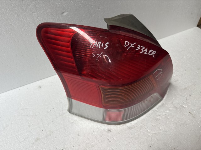 6963 Toyota Yaris II. 2005-2011 Bal hátsó Lámpa