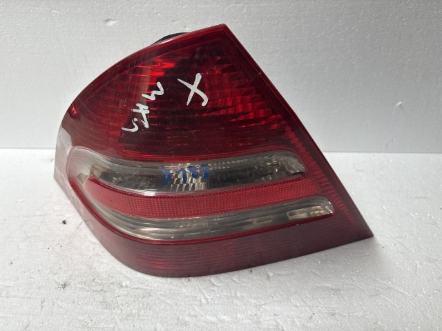 3181 Mercedes Benz C w203 2003-2007 Bal hátsó Lámpa