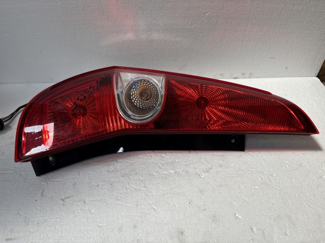 6020 Suzuki SPLASH 2008-2014 Bal hátsó Lámpa