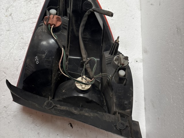 7296 Kia Rio 2005-2011 2005-2011 Bal hátsó Lámpa