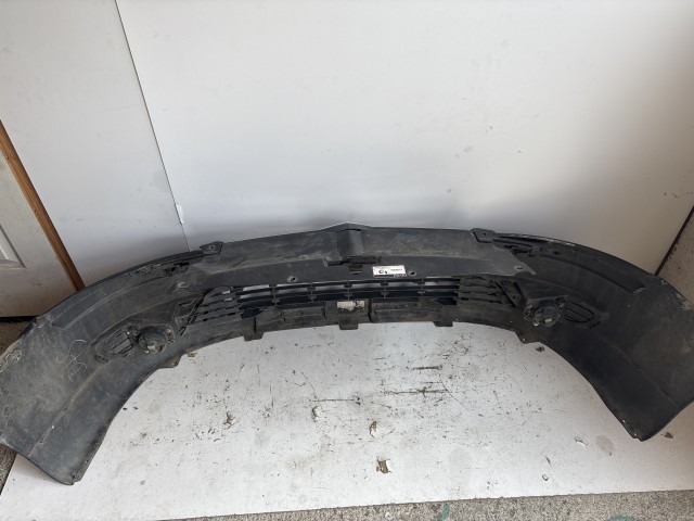 12178 Citroen C4 2014-2011 Első Lökhárító fekete