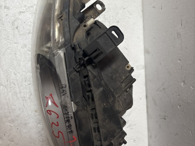 7625 BMW 1 2004-2011 Jobb első  Lámpa Fényszóró