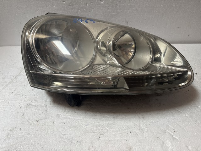 8469 Volkswagen Golf V. 2003-2008 Lámpa , Fényszóró Használt Jobb első