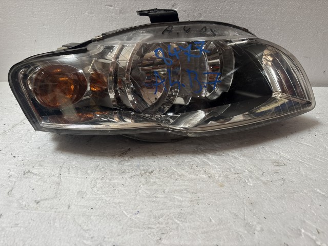 8477 Audi A4 B7 2004-2008 Jobb első  Lámpa Fényszóró