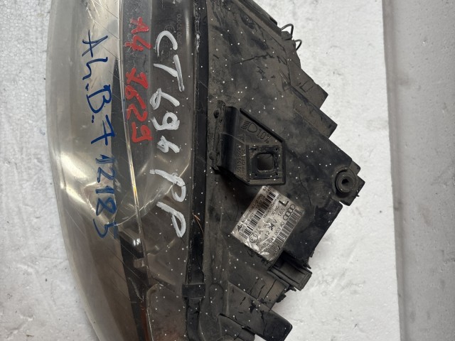 12185 Audi A4 B7 2004-2008 Bal első Lámpa Fényszóró