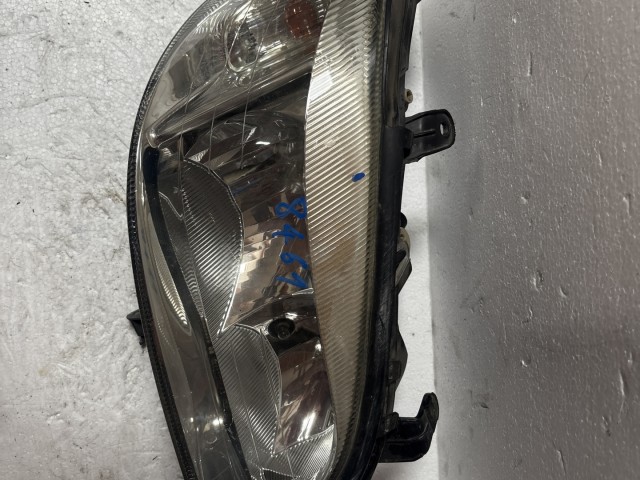 8461 Opel Zafira A 1999-2005 Jobb első  Lámpa Fényszóró
