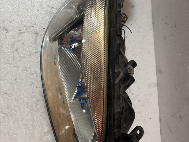 8460 Opel Zafira A 1999-2005 Jobb első  Lámpa Fényszóró
