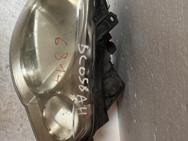 6814 Volkswagen Polo 2003-2009 Jobb első  Lámpa Fényszóró